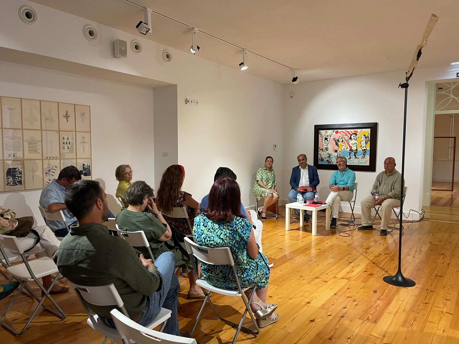 Apresentação do catálogo da exposição «MICROPOLÍTICAS: Obras da Coleção de Arte Contemporânea do Estado», Centro de Arqueologia e Artes de Beja, 6 de junho